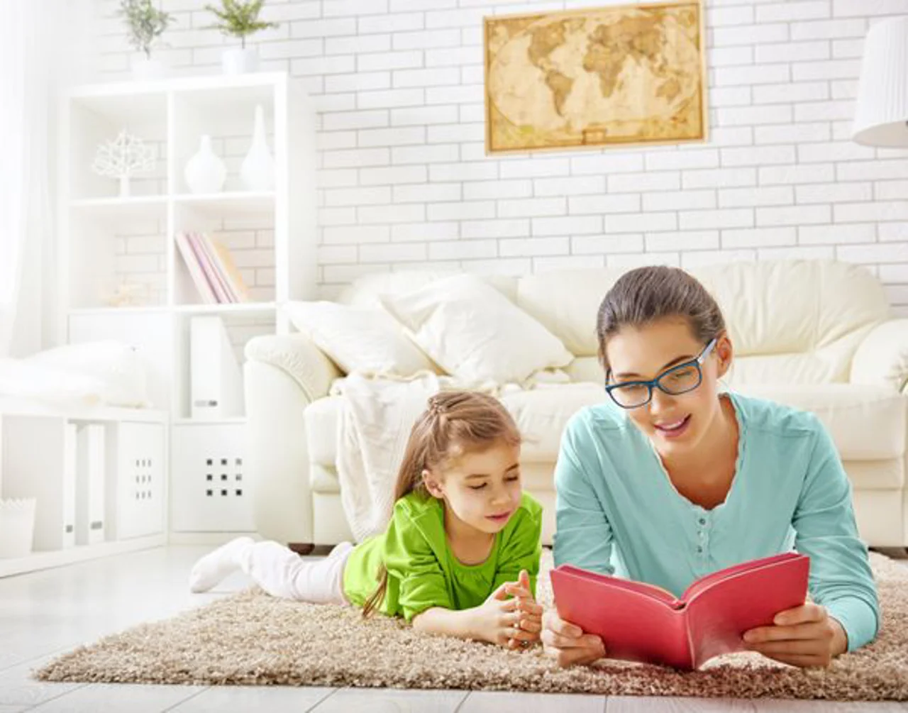 چگونه کودکان را به مطالعه علاقه‌مند کنیم؟